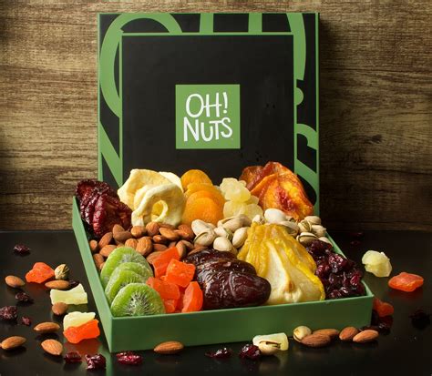 dry fruits and nuts gift hamper